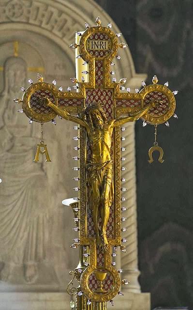 Crucifixo, catedral católica de Westminster, Inglaterra