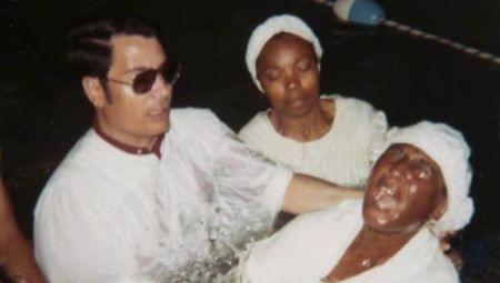 Jonestown__The_Life_and_Death_of_Peoples_Temple_02