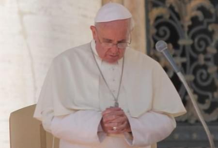 Papa Francisco expressa preocupação por sacrilégio ocorrida em Catedral argentina