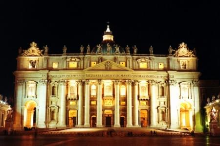 Basilica_di_San_Pietro_front